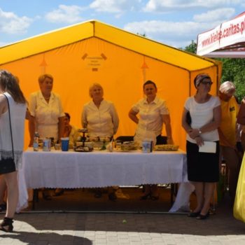 Festyn Rodzinny przy parafii w Chełmcach